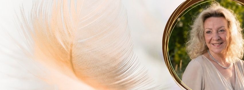 Dagmar Gierling mit goldener Feder